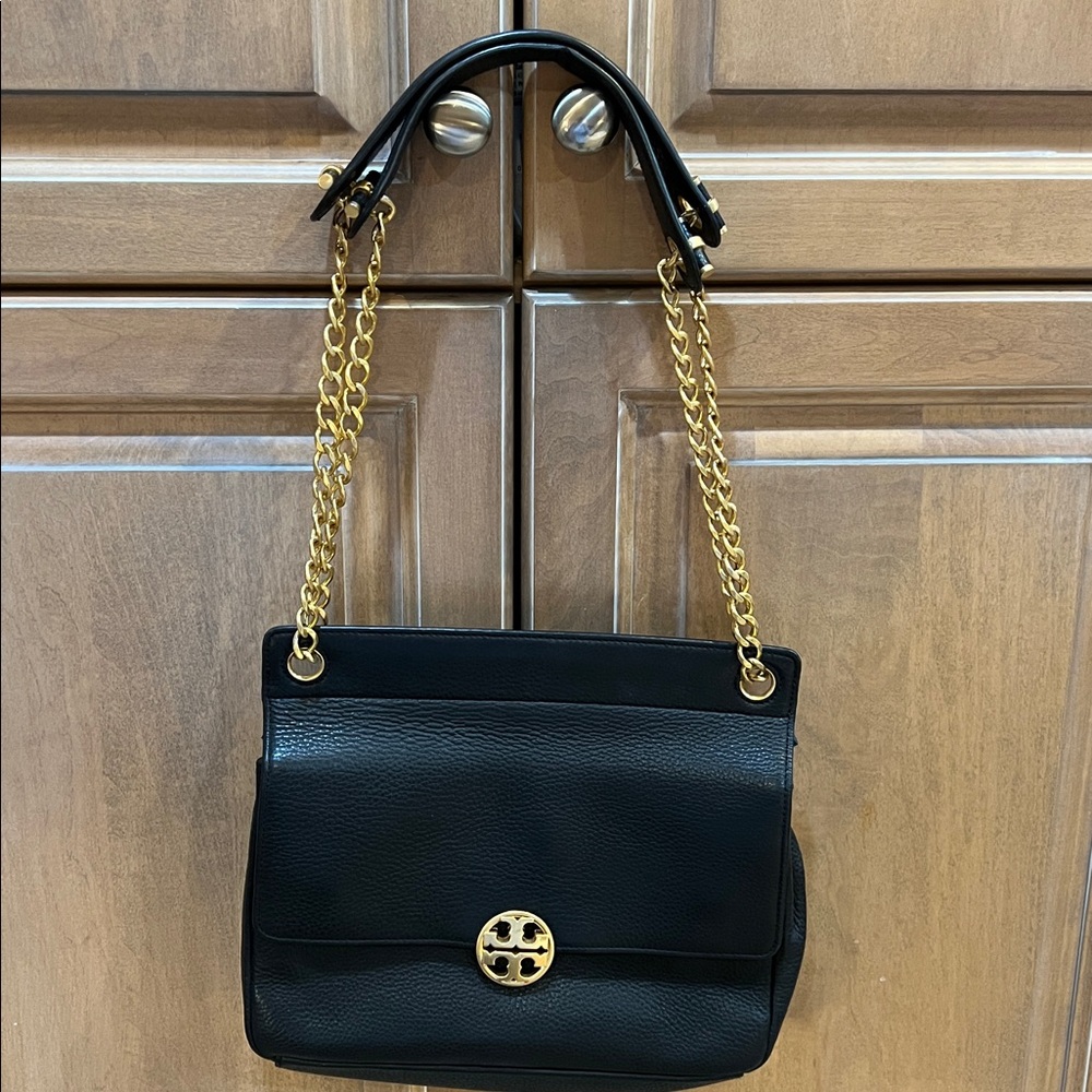 Tory Burch Black Leather Chelsea Shoulder bag/ CrossbodyBag. - Picture 7 of 16